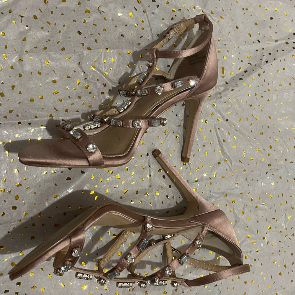 Badgley Mischka Jewel bejeweled Pink Heels size 5.5